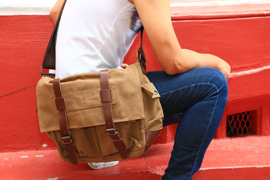 กระเป๋าสะพายข้าง Vintage Style สีน้ำตาลเข้ม B087