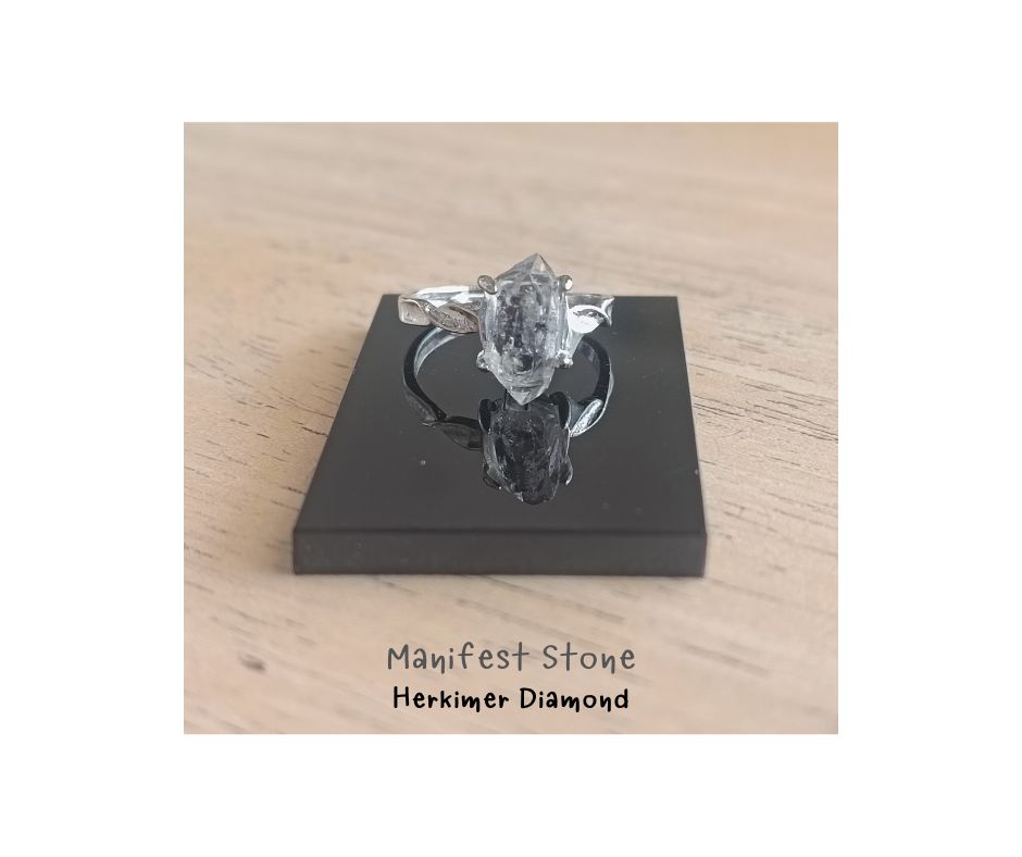Natural "Herkimer Diamond" Ring แหวนหินแท้ (คลื่นพลังสุดยอดในการอธิษฐาน นำมาซึ่งความสำเร็จ)