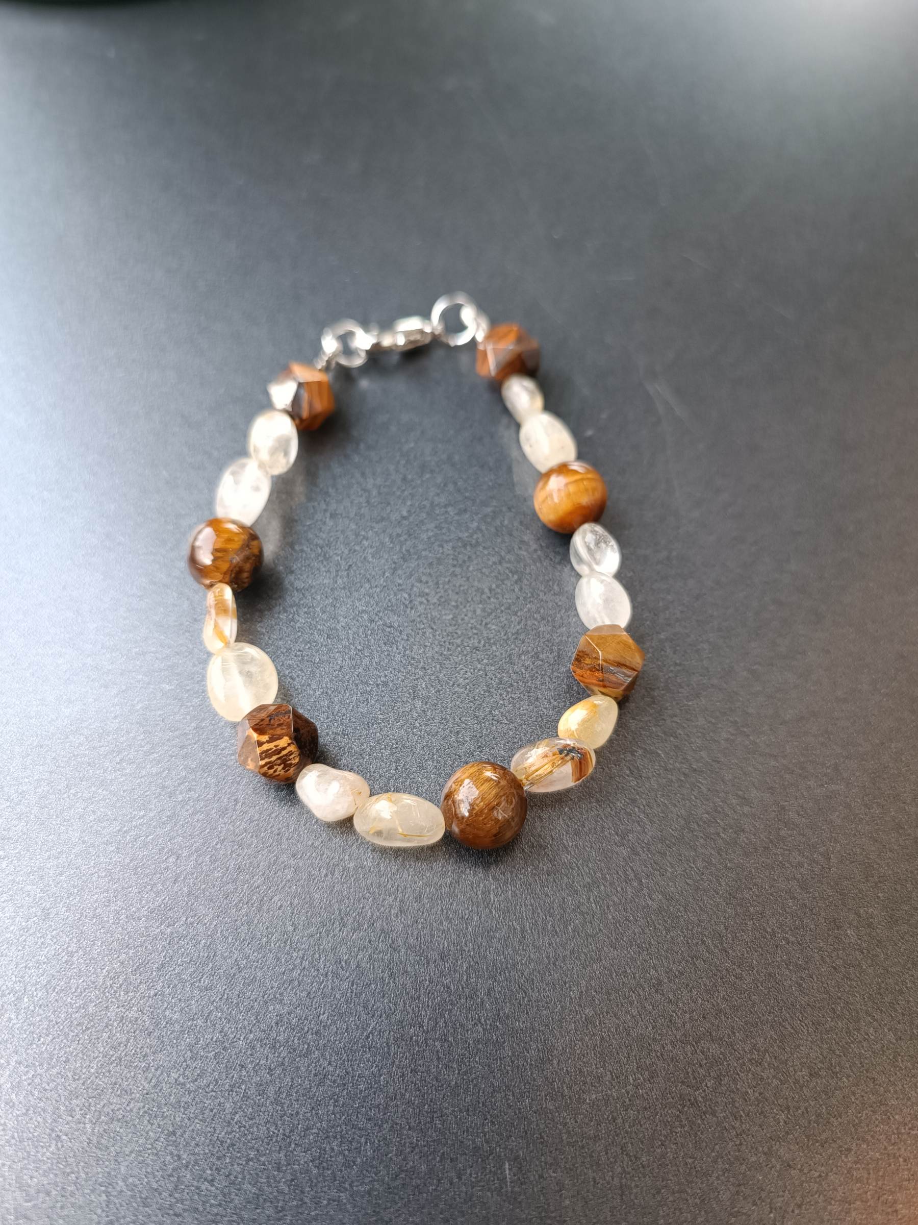 สร้อยข้อมือหินแท้ "POSH" Tiger's Eye Bracelet (การเงิน การงาน ความมั่งคั่ง)