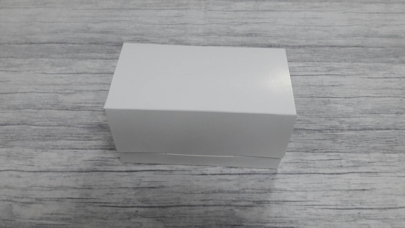 กล่องเค้กโรล กล่องคัพเค้ก 2 ชิ้น กล่องเค้ก 2 ชิ้น กล่องขนม สีขาว ขนาด 9 x 16.8 x 9 ซม.( กระดาษหนา 270 แกรม) ราคา 175 บาทต่อแพ็ค (20 ใบ)