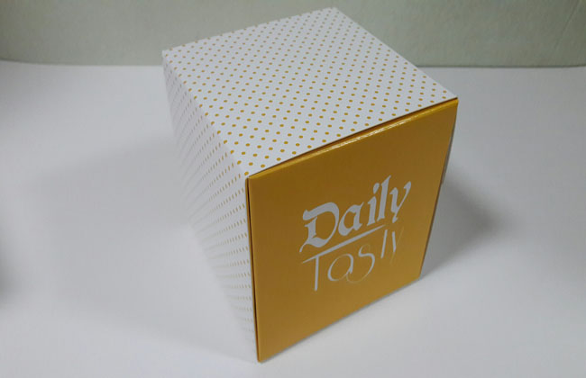 กล่องเค้กโรล กล่องคัพเค้ก 1 ชิ้น กล่องเค้ก 1 ชิ้น กล่องขนม ลายสีเหลือง ขนาด 9 x 9 x 9 ซม.ราคา 120 บาทต่อแพ็ค(20 ใบ)