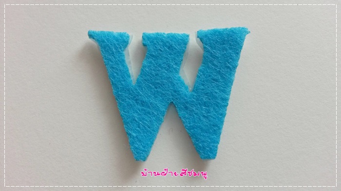 Iron on อักษร W สีฟ้า