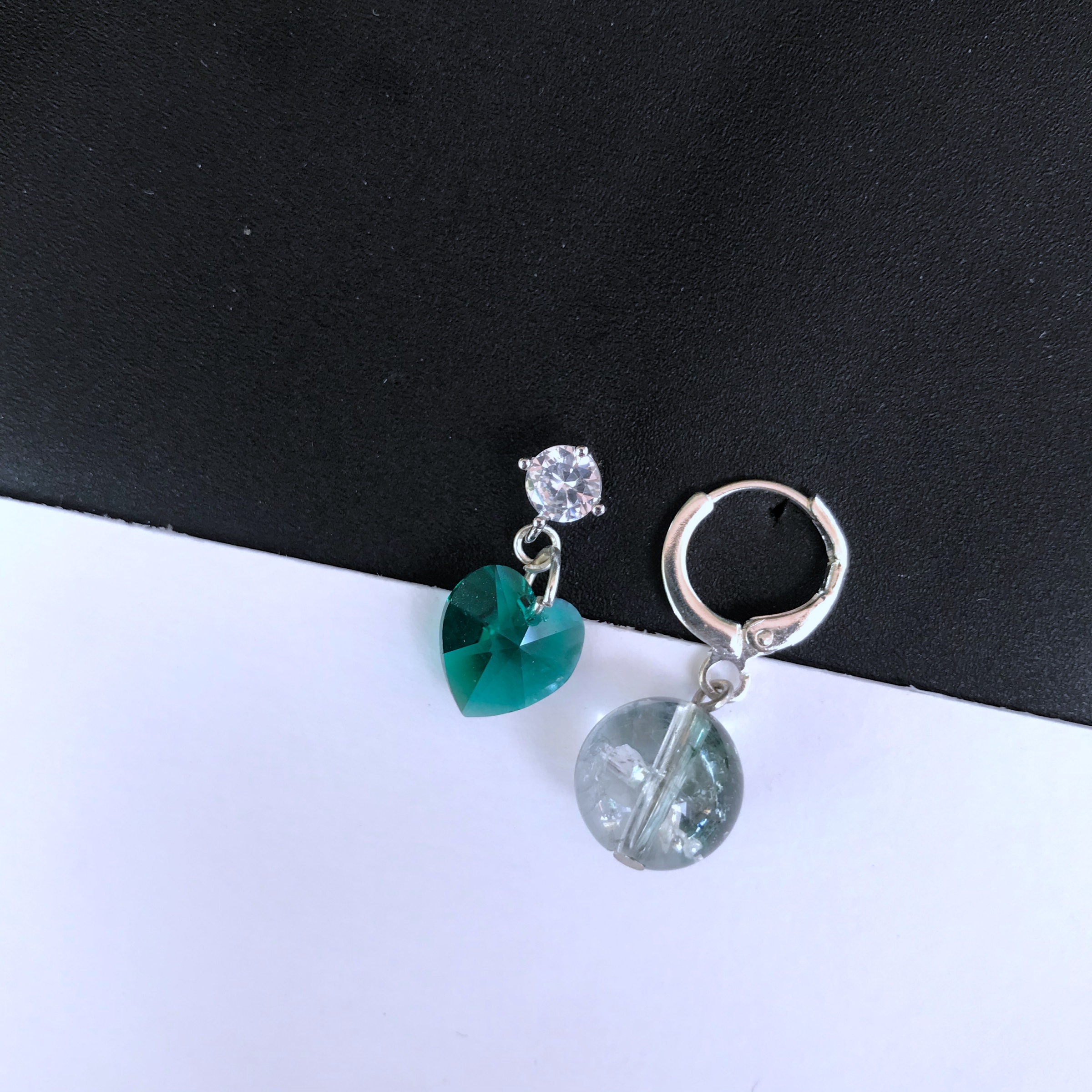 ต่างหูหินแท้ "Sassy" Green Phantom Quartz Earring (เพื่อความเจริญงอกงาม)