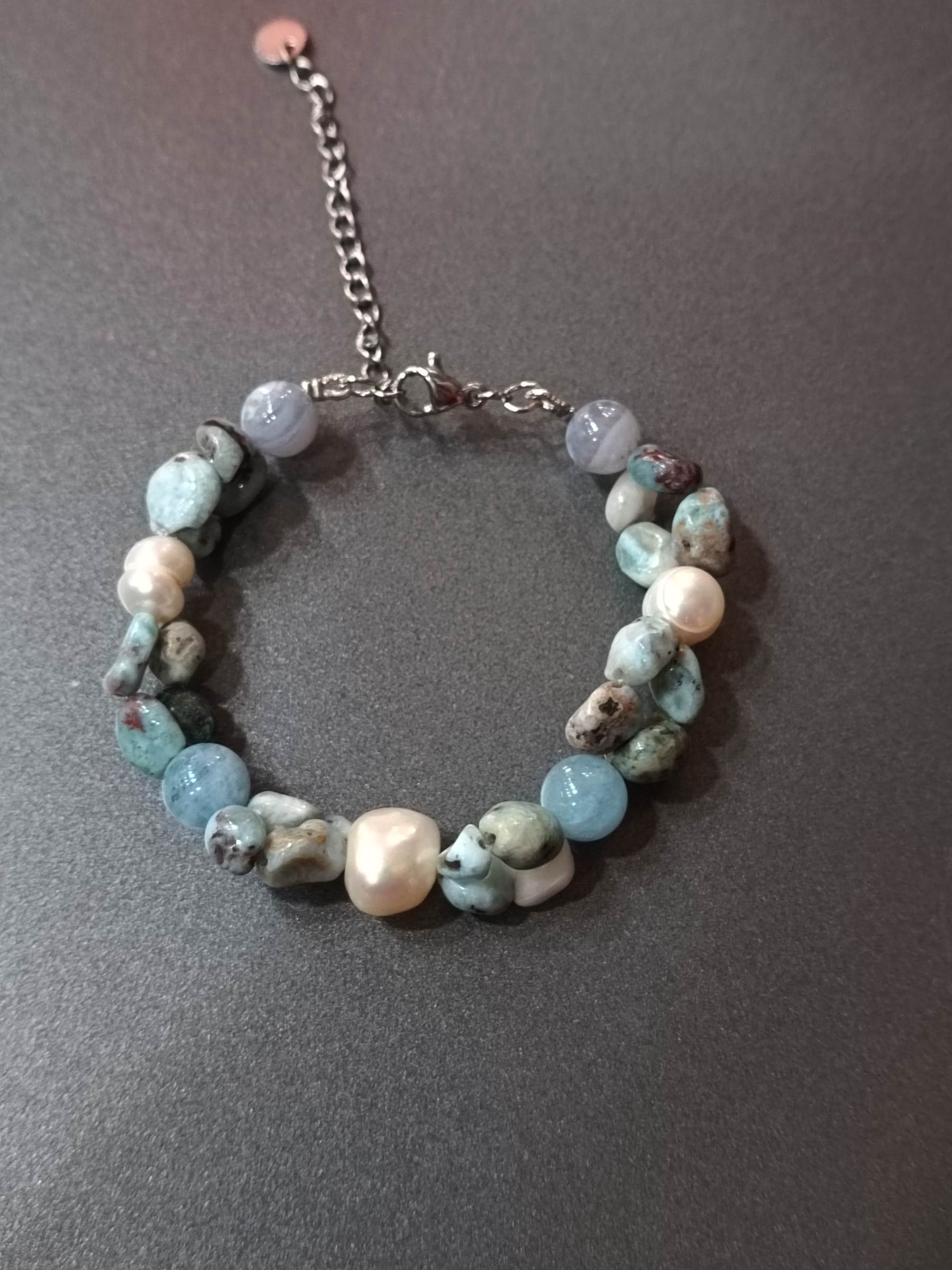 "Bobbie " สร้อยข้อมือหินแท้ Larimar + Aquamarine Bracelet (Clear Communication)