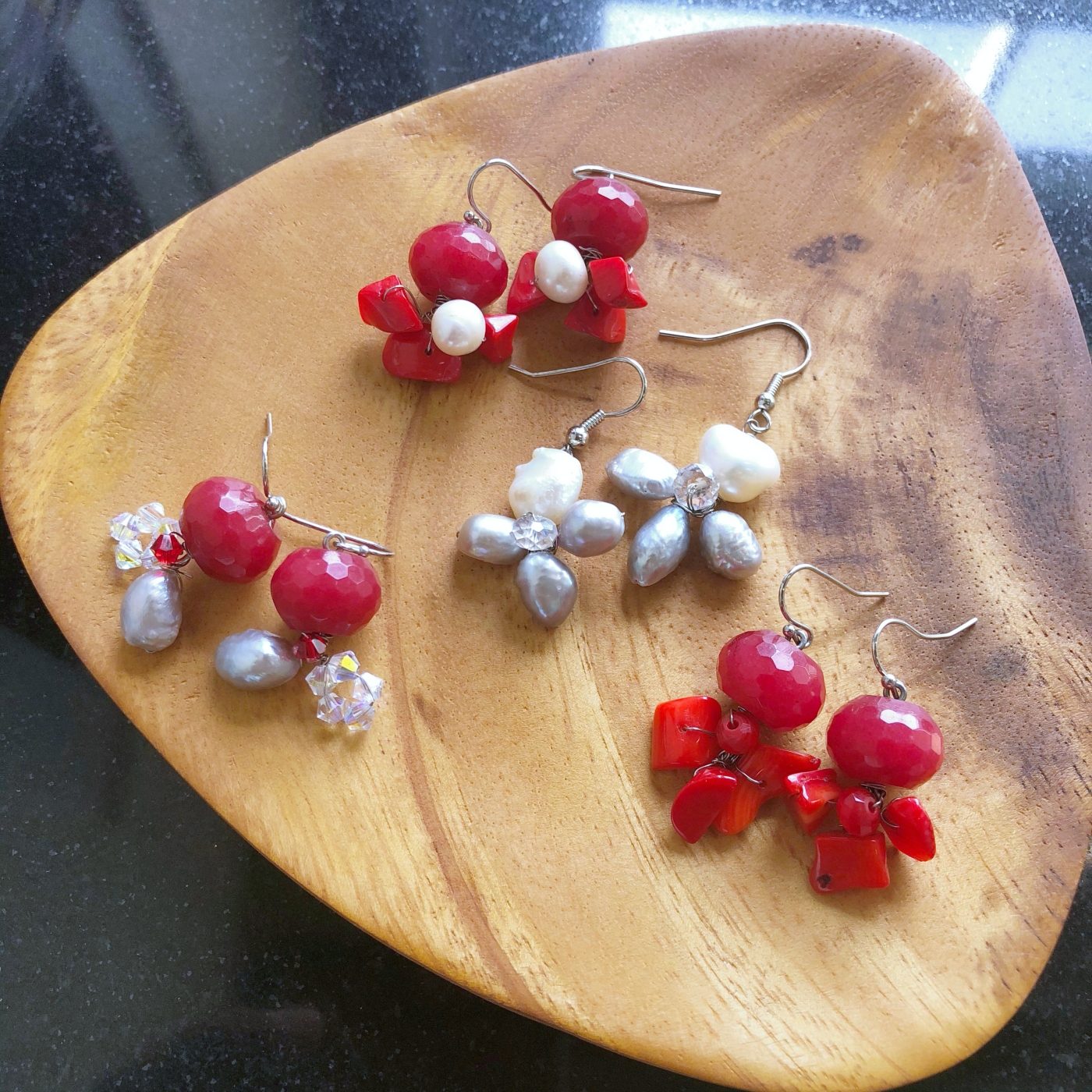 ต่างหูมัดลวด ไข่มุกแท้+คริสตัล Wire Wrapped Stone Earring