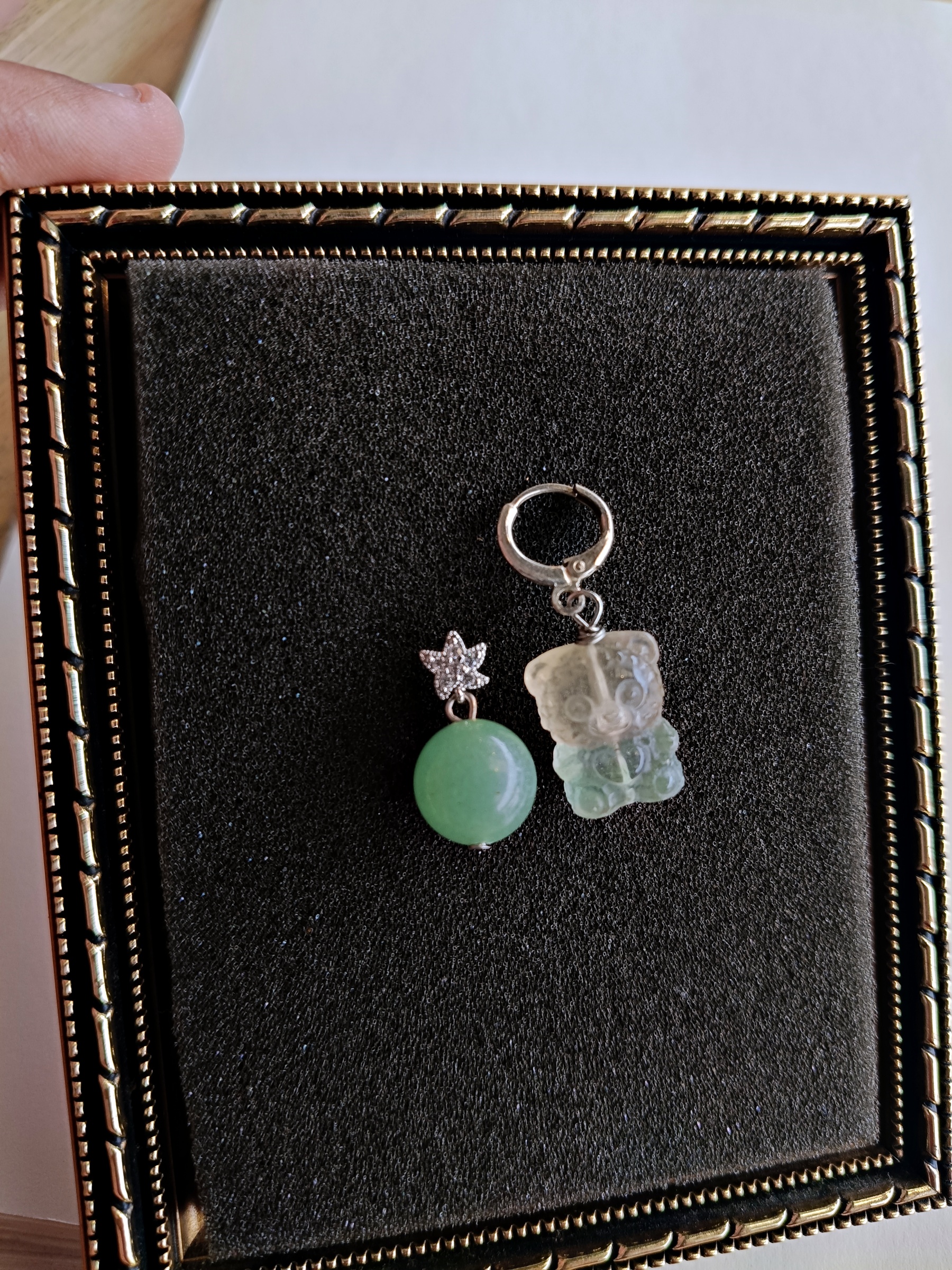 ต่างหูหินแท้ Rainbow Fluorite + Green Aventurine Earring (เปิดทุกประตูโอกาส โชคลาภ ความรุ่งเรือง)