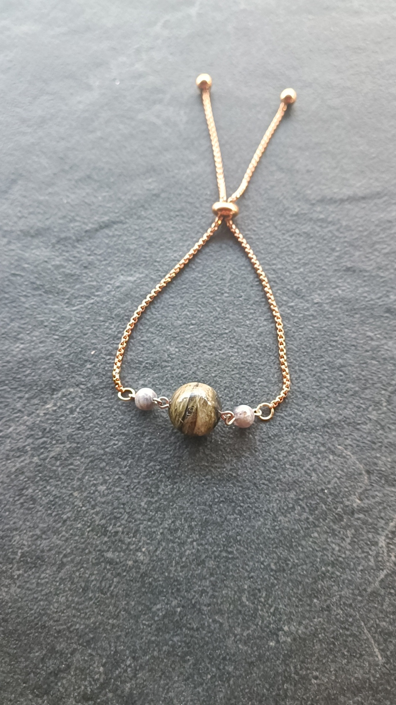 สร้อยข้อมือหินแท้ "Muse" Good Finance Bracelet (Green Tourmaline ,Iolite)