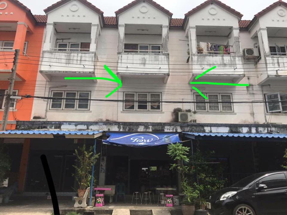 ขายตึกแถว3ชั้น ซอยบ้านกลาง5/8 (ตรงข้ามเทคนิคปทุม) อ.เมือง ปทุมธานี 15.90 ตรว. รหัส F12