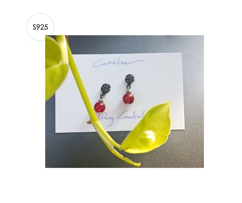 925 Sterling Silver " The Roses " Carnelian Earring ต่างหูเงินแท้ ประดับ คาเนเลี่ยน (ปลุกไฟจินตนาการ ไอเดีย ความคิดสร้างสรรค์ )