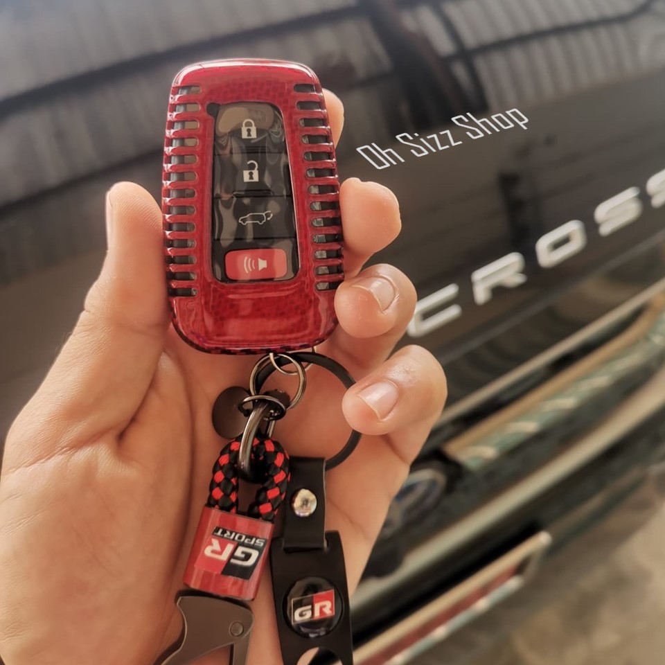 เคสรีโมทรถ Toyota Cross GR Sport 2022 คาร์บอนไฟเบอร์แท้ T-Carbon และแผ่นใส TPU ปิดปุ่มกันรอย (Top Product ; Carbon Fiber Key Case) รุ่นถอดกุญแจเพื่อเข้าเกียร์ว่างได้ Key Sets ; Toyota Cross, CH-R, Camry, Altis Smart Key Toyota 8 Generation V Shape แบบ 3 แ