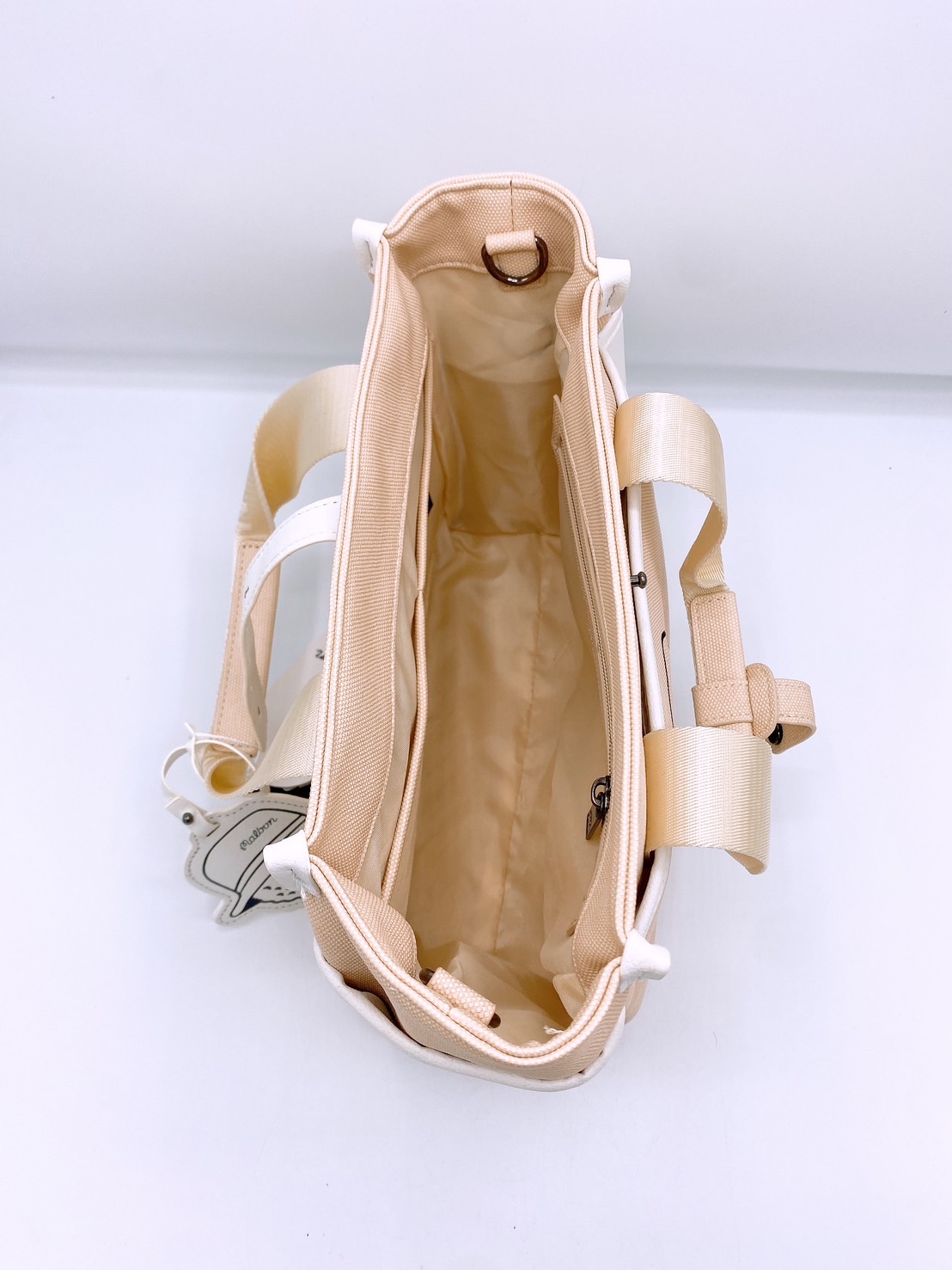 Hand bag Malbon Golf Green, Cream Colors กระเป๋าถือสำหรับผู้ขาย และผู้หญิง (+Strap)