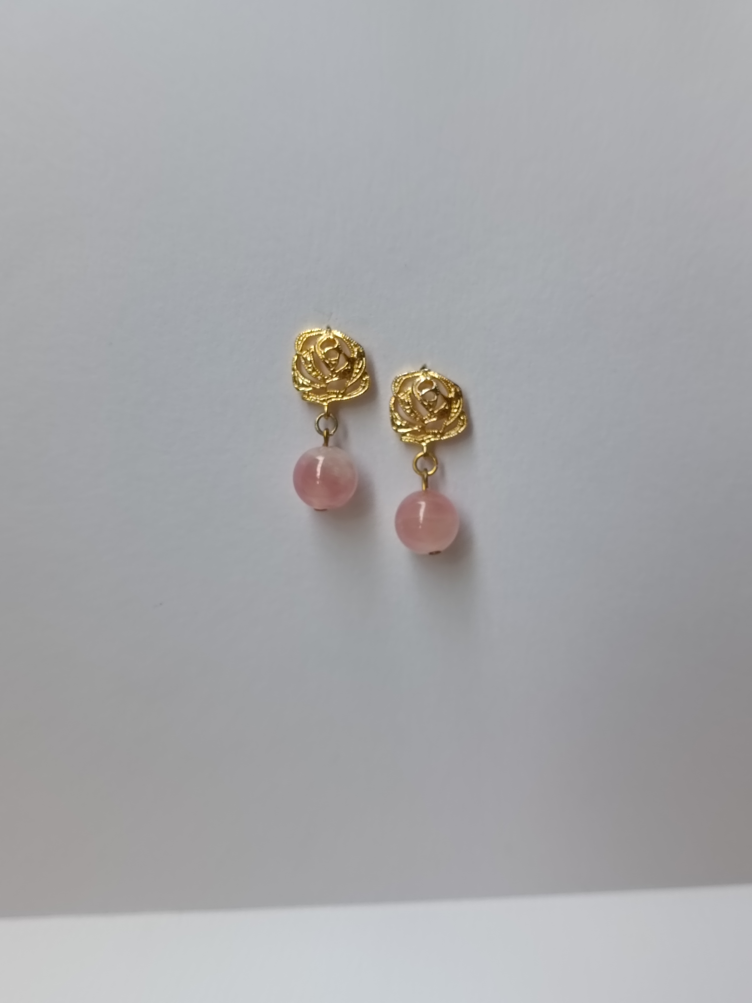 ต่างหูหินแท้ โรส ควอตซ์ Rose Quartz Madagascar Earrings (For Love and Relationship)