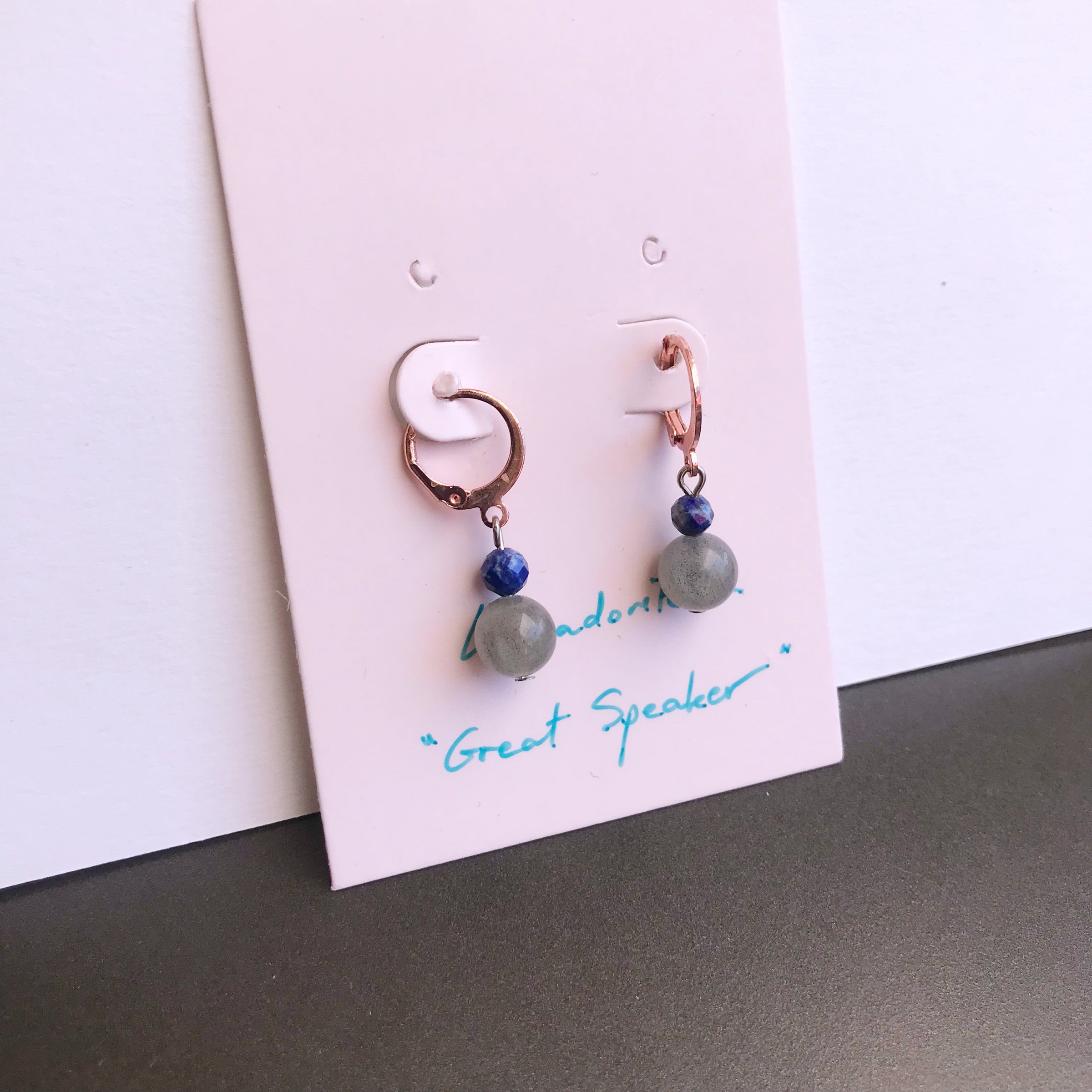 ต่างหูหินแท้ "The Pink" Labradorite + Lapis Lazuli Earring (For Communication)