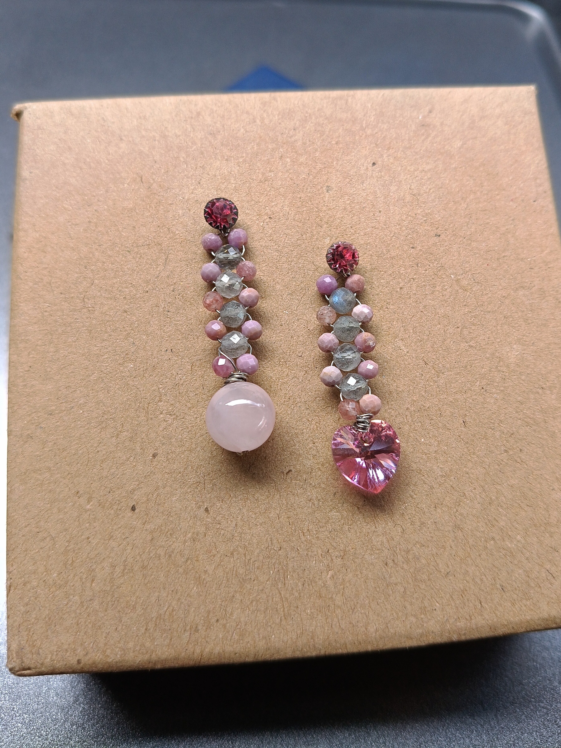 "Love Vibes" ต่างหูเงินแท้ 92.5 ประดับหินแท้ Natural Stone S925 Earring (Rose Quartz, Labradorite , Mica Quartz)