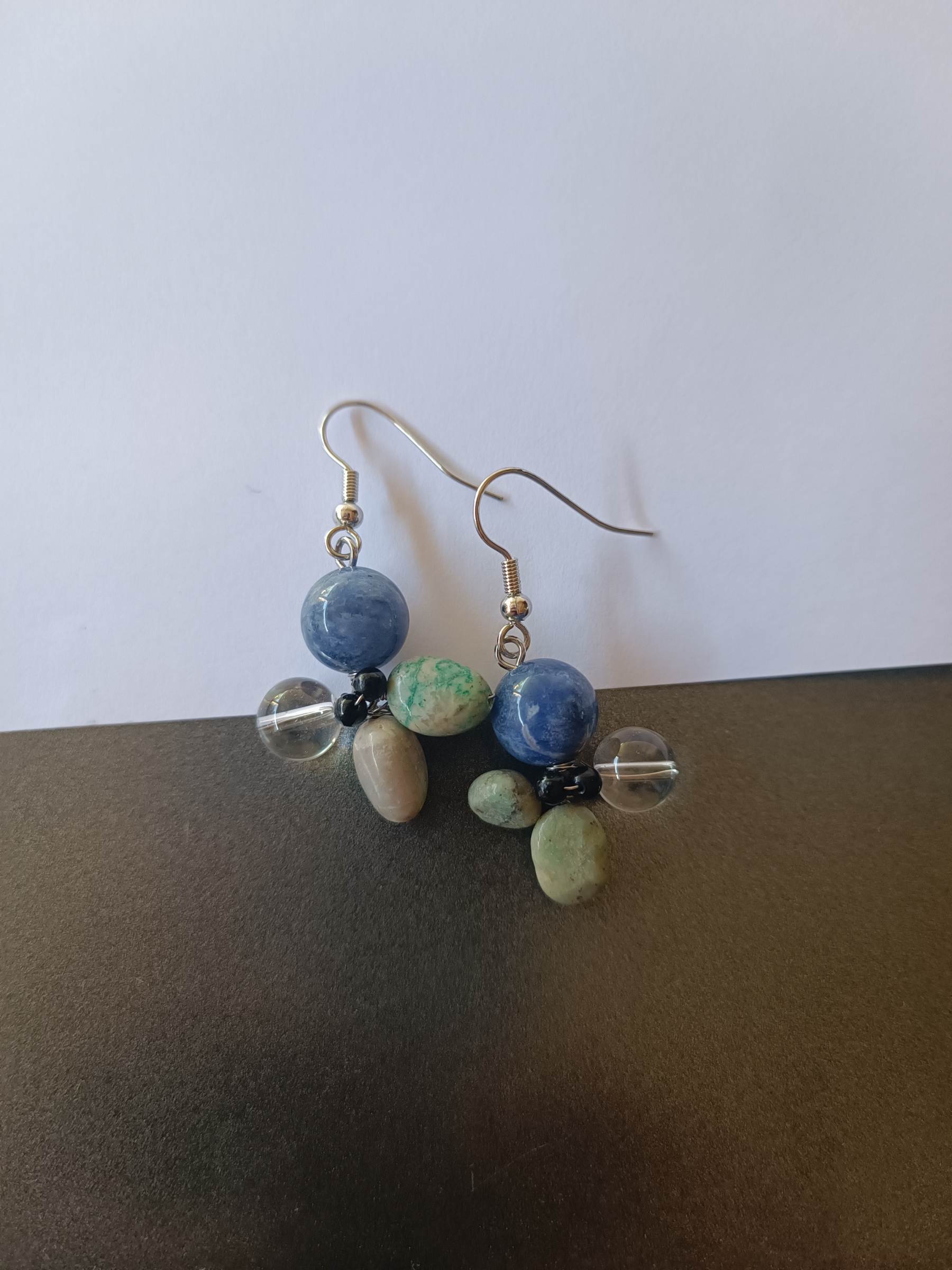 ต่างหูหินแท้ "Little Vivian" Sodalite Earring