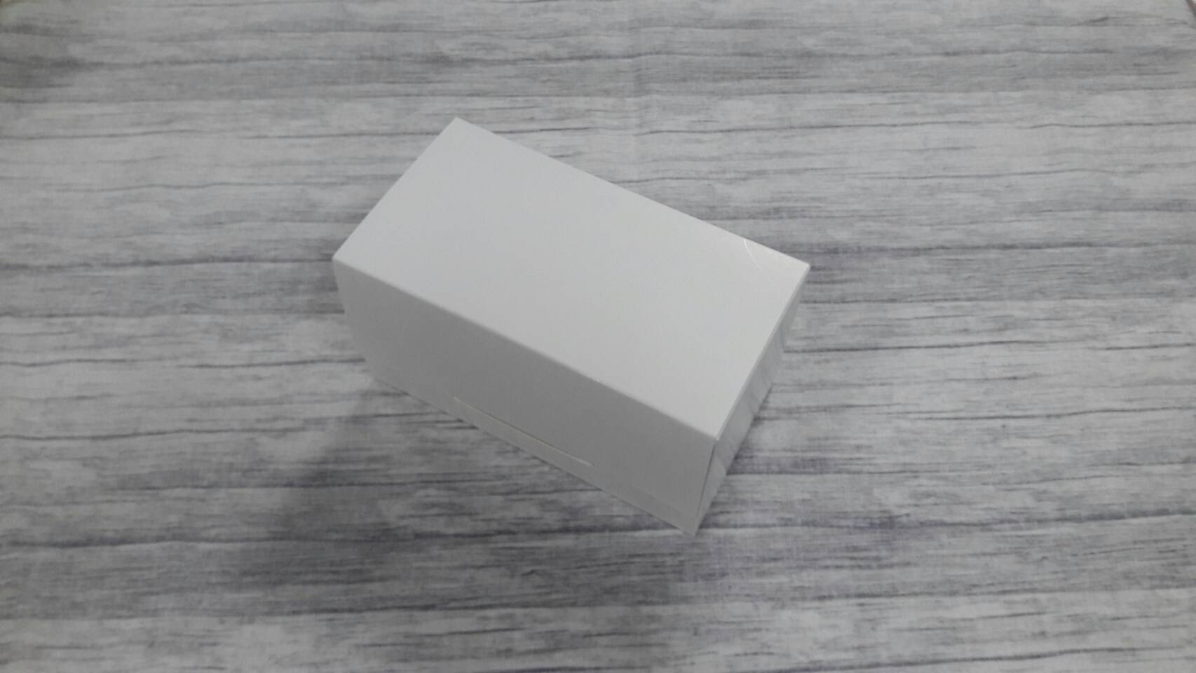 กล่องเค้กโรล กล่องคัพเค้ก 2 ชิ้น กล่องเค้ก 2 ชิ้น กล่องขนม สีขาว ขนาด 9 x 16.8 x 9 ซม.( กระดาษหนา 270 แกรม) ราคา 175 บาทต่อแพ็ค (20 ใบ)