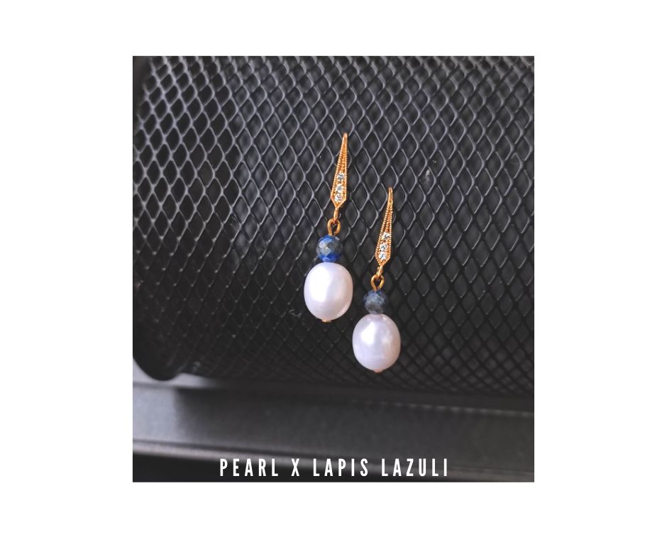 "Dazzling" ต่างหูมุกแท้ทรงบารอค Natural Baroque Pearl Earring
