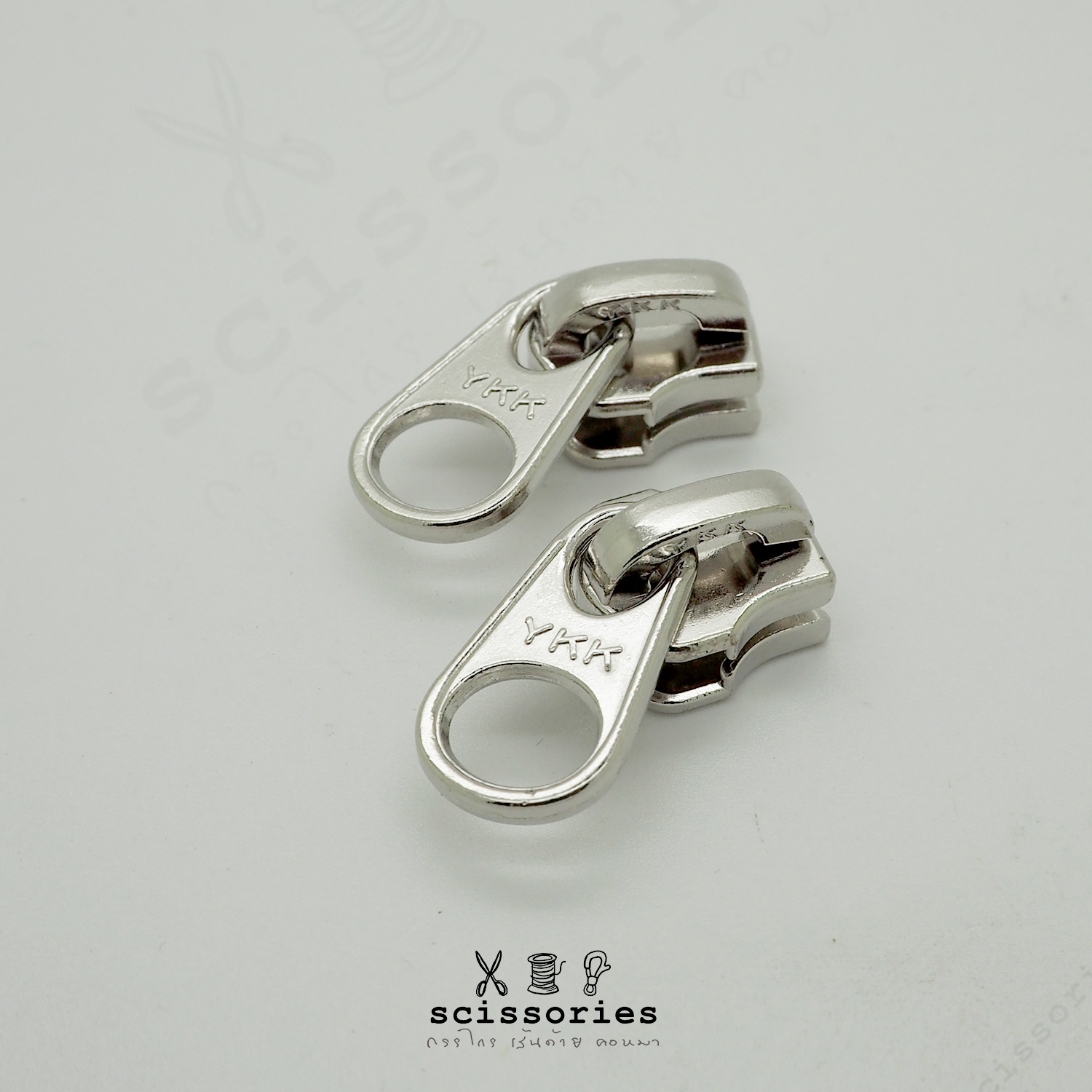ซิปเหล็ก YKK No.5 สีเงินหางสั้น 1ตัว