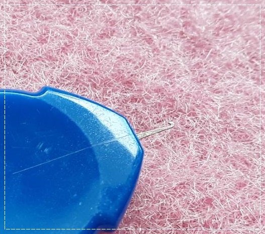 ที่สนเข็มสีน้ำเงิน