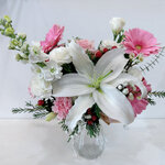 แจกันดอกไม้สดสไตล์มินิมอล