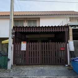 ขายทาวน์เฮาส์ 2 ชั้น โครงการเอื้ออาทรคลองสอง ใกล้วัดกล้าชอุ่ม (รหัสทรัพย์ 202501) ต.คลองหลวง อ.คลองสอง จ.ปทุมธานี ขนาด 14.90 ตรว.