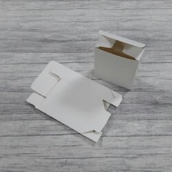 กล่องอเนกประสงค์ กล่องของขวัญ กล่องเครื่องสำอางค์ กล่องขนม กล่องสบู่ สีขาว แบบทรงฝาปิดเปิด ก้นขัด ขนาด 7.5x3.0x9.0 ซม. (กระดาษหนา 350 แกรม) ราคา 250 บาทต่อแพ็ค(50 ใบ)