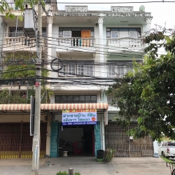 ขายตึกแถว 3.5 ชั้น ซอยเพชรเกษม48 (รหัสทรัพย์2019125) ปากซอย แยก51 แขวงบางแวก เขตภาษีเจริญ กรุงเทพ
