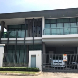 ขายบ้านเดี่ยว 2 ชั้น มบ.เศรษฐสิริ ปากเกร็ด นนทบุรี ขนาด 81.50 ตรว. 5 นอน 5 น้ำ รหัส H56