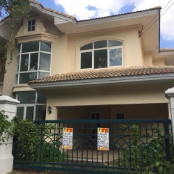 ขายบ้านเดี่ยว 2 ชั้น มบ.ภัสสร7 รัตนาธิเบศร์ บางรักใหญ่ บางบัวทอง นนทบุรี 93 ตรว. รหัส H84