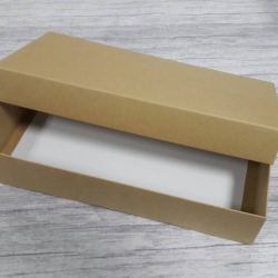 กล่องแบบมีฝาครอบ กล่องอเนกประสงค์ ขนาด 15 x 31 x 6.5 ซม. สีคราฟท์น้ำตาลอ่อน แบบฝาทึบ ราคา 495 บาท ต่อแพ็ค(20 ใบ)