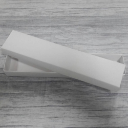 กล่องฝาครอบ กล่องของขวัญ กล่องใส่ตะเกียบ สีขาว 23.4*4.4*2.5 ซม. ราคา 165 บาทต่อแพ็ค (20 ใบ)