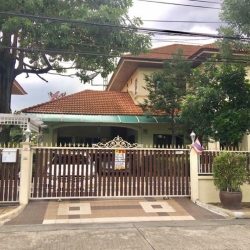 ขายบ้านเดี่ยว 2 ชั้น มบ.นครินทร์ การ์เด้น(ซ. ร่มเกล้า 19/1) ลาดกระบัง กรุงเทพ รหัส H69