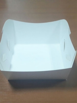 ถาดใส่ขนม ถาดขนมปัง ถาดชิม ถาดอาหารสีขาว ขนาด 9.2 x 10.3 x 4.2 ซม. ราคาแพ็คละ 120 บาท (100ใบ)