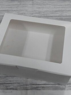 กล่องขนม กล่องเค้ก กล่องคัพเค้ก กล่องบราวนี่ กล่องชิฟฟ่อน กล่องสแน็ค ขนาด 17.5x22.0x7.4 ซม. สีขาว หน้าต่างพลาสติก ราคา 250 บาท(ต่อแพ็ค20ใบ)