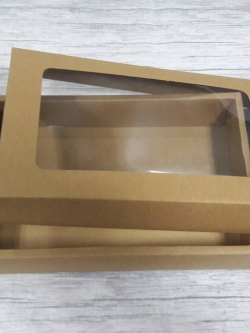 กล่องของขวัญ กล่องฝาครอบ กล่องของที่ระลึก กล่องอเนกประสงค์ กล่องพวงมาลัย กล่องใส่ผ้าไหม ขนาด 16.6x26x5 ซม. สีคราฟท์น้ำตาลเข้ม (มีหน้าต่างพลาสติก) ราคา 470 บาทต่อแพ็ค (20 ใบ