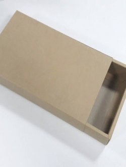 กล่องสไลด์ กล่องของขวัญ กล่องของที่ระลึก กล่องอเนกประสงค์ กล่องของใช้ กล่องแบบฝาสไลด์ สีน้ำตาล ขนาด 12.5x21.5x4.0 ซม. ราคา 355 บาท ต่อแพ็ค(20 ใบ)