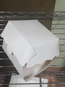 กล่องแฮมเบอร์เกอร์ กล่องอาหาร สีขาว 12.0x12.5x9.5ซม.Size XL ราคา 325 บาท( 50 ใบ) (สินค้ายังไม่ได้พับขึ้นรูปกล่อง)