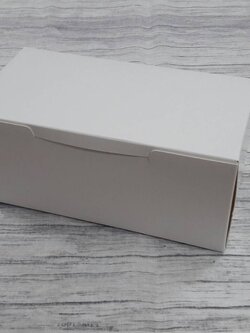 กล่องขนม กล่องเค้ก กล่องคัพเค้ก กล่องชิฟฟ่อน กล่องช้อคโกแล็ต กล่องคุ๊กกี้ กล่องไม่มีหน้าต่าง (ฝาทึบ) ขนาด 9.5x18x7.8ซม.สีขาว (ราคา 150 บาทต่อแพ็ค (20 ใบ)