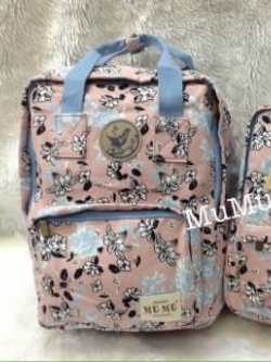 กระเป๋าเป้ผ้าสะพายหลัง mumu ลายดอกไม้ สีชมพู่ สายน้ำเงิน (Size L)