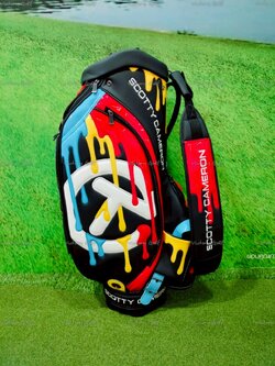 Golf bag Scotty Cameron Tour ( PU Material ) 9.5 “
