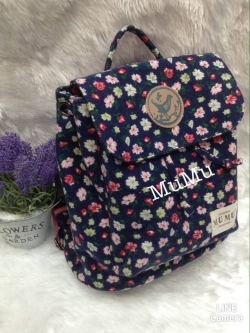 กระเป๋าเป้ผ้าสะพายหลังเปิดบน mumu ลายดอกไม้น้ำเงิน ชมพู่