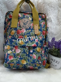 กระเป๋าเป้ผ้าสะพายหลัง mumu ผ้าเคลือบกันน้ำ ลายดอกไม้นำ้เงินเขียวขี้ม้า (Size S)