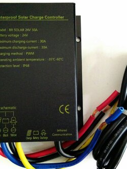 ตัวควบคุมการชาร์จแบตเตอรี่ แบบ PWM ขนาด 30A 24V IP68 (ฺBR Solar)