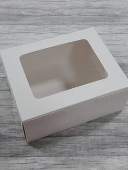 กล่องขนม กล่องเค้ก กล่องคัพเค้ก กล่องชิฟฟ่อน กล่องอเนกประสงค์ (หน้าต่างพลาสติก) ขนาด 14.0x17.0x7.0 ซม. สีขาว ราคา 160 บาทต่อแพ็ค (20ใบ)