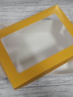 กล่องใส่สินค้าเอนกประสงค์ สีขาว ฝาครอบสี golden yellow color size 23.4x16.3x6.5ซม. กล่องใส่พวงมาลัย กล่องใส่สินค้าถักโครเช กล่องใส่ผ้าขนหนู กล่องใส่เสื้อผ้า กล่องใส่ผ้าบาติก กล่องใส่สินค้า กล่องใส่ของที่ระลึก ราคา 425 บาท (20 ใบ) (รวมค่าจัดส่งแล้ว)