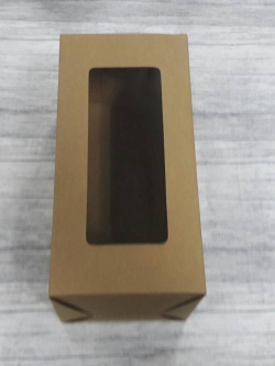 กล่องอเนกประสงค์ แบบทรงฝาปิดเปิด ท้ายก้นขัด กล่องของขวัญ กล่องเครื่องสำอางค์ สีคราฟท์น้ำตาลเข้ม ขนาด 11x11x22.7 ซม.(มีหน้าต่างพลาสติก) ราคา 315 บาทต่อแพ็ค (20 ใบ)