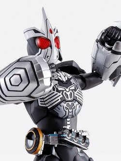 Bandai S.H.Figuarts Kamen Rider OOO Sagohzo Combo 4573102594747 (Action Figure)