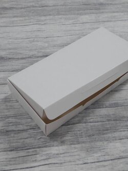 กล่องบราวนี่ กล่องขนม กล่องเอนกประสงค์ กล่องทรงหูช้างแบบฝาเสียบหน้า สีขาว ขนาด 10x20.5x3.8 ซม.(ฝาทึบ) ราคา 170 บาทต่อแพ็ค (20 ใบ)