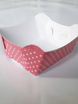 ถาดใส่ขนม/ถาดขนมปัง/ถาดชิม/ถาดอาหาร ลายวันเดอฟูลยุโรป ขนาด 9.2 x 10.5 x สูง 4.5 ซม.