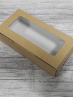 กล่องขนม กล่องเค้ก กล่องคัพเค้ก กล่องชิฟฟ่อน กล่องช้อคโกแล็ต กล่องคุ๊กกี้ สีคราฟท์น้ำตาลอ่อน ขนาด 9x18x4.5ซม.(มีหน้าต่างพลาสติก) ราคา 125 บาทต่อแพ็ค (20 ใบ)